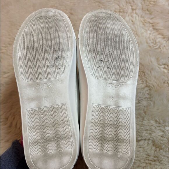 J. Crew White Canvas Sneakers with Minimalist Design - Picture 4 of 8